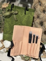 شنطة فرش ميك اب من قوتشي 3 حبات