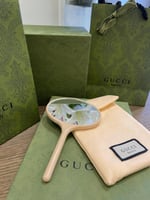 مراية قوتشي مع المحفظه والكيس