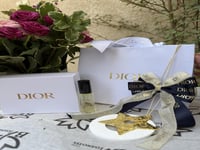 تعليقة فواحة حجر من ديور مع البوكس والكيس