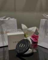 مراية ديور جلد اسود+ كيس