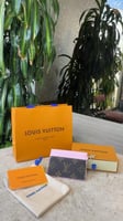 محفظة لويس فيتون مع البوكس والكيس