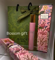 عطر قوتشي فلور 7 مل + كيس