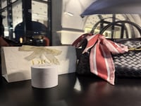 سكارف ديور مع البوكس وكيس ديور مزخرف