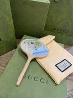 مراية قوتشي مع المحفظه والكيس