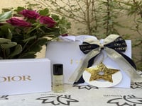 تعليقة فواحة حجر من ديور مع البوكس والكيس