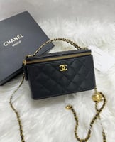 شنطة شانيل مع البوكس