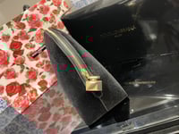 شنطة دلتشي قبانا اسود + كيس مورد