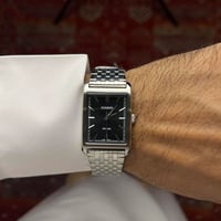 أسود