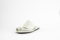 احذية 540 حذاء شرقي ابيض