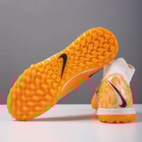 جزمة كرة قدم Nike