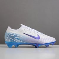 جزمة كرة قدم Nike