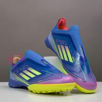 جزمة كرة قدم Adidas