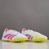 جزمة كرة قدم Adidas