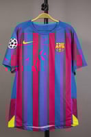 قميص برشلونة 2006 - رونالدينيو 10