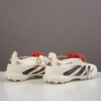 جزمة كرة قدم Adidas