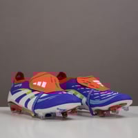 جزمة كرة قدم Adidas