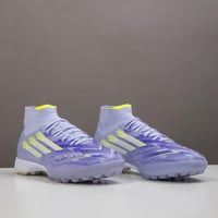 جزمة كرة قدم Adidas