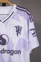 طقم مانشستر يونايتد الاحتياطي 2026/2025