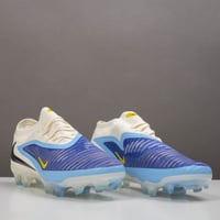 جزمة كرة قدم Nike