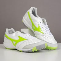 جزمة كرة قدم Mizuno