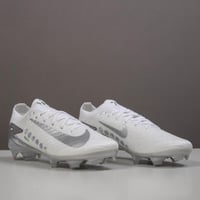 جزمة كرة قدم Nike