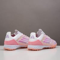 جزمة كرة قدم Adidas