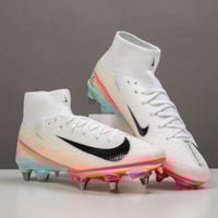 جزمة كرة قدم Nike