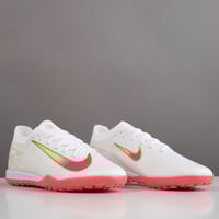 جزمة كرة قدم Nike