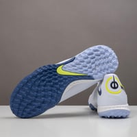 جزمة كرة قدم Nike