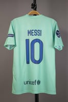 طقم برشلونة الاحتياطي 2010/2011