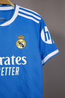 طقم ريال مدريد الاحتياطي 2025/2026