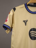 طقم برشلونة الاحتياطي 2025/2026