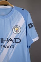 طقم مانشيستر سيتي الاساسي 2025/2026