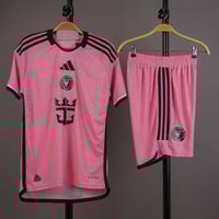 طقم انتر ميامي الاساسي 2024/2025