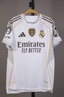 طقم ريال مدريد الاساسي 2025/2026 بشعار كاس العالم...