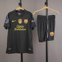 طقم برشلونة الاحتياطي 2011