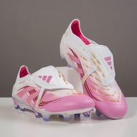 جزمة كرة قدم Adidas