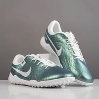 جزمة كرة قدم Nike