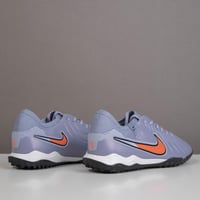 جزمة كرة قدم Nike