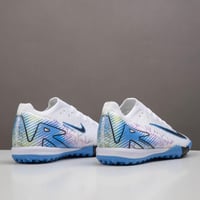 جزمة كرة قدم Nike