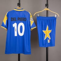 طقم يوفينتوس كلاسيكي 1995/1996