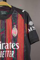 طقم ميلان الاساسي 2025/2026