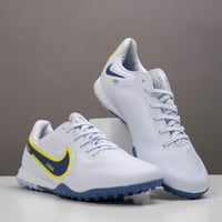 جزمة كرة قدم Nike