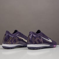 جزمة كرة قدم Nike