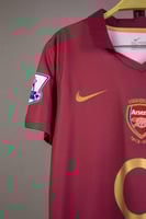 طقم ارسنال الاساسي 2005