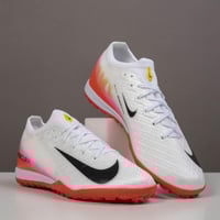 جزمة كرة قدم Nike