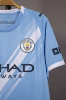 طقم مانشيستر سيتي الاساسي 2025/2026