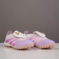 جزمة كرة قدم Adidas