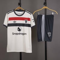 طقم مانشيستر يونايتد الاحتياطي 2024/2025