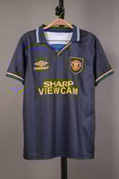 طقم مانشستر يونايتد الاحتياطي 1983